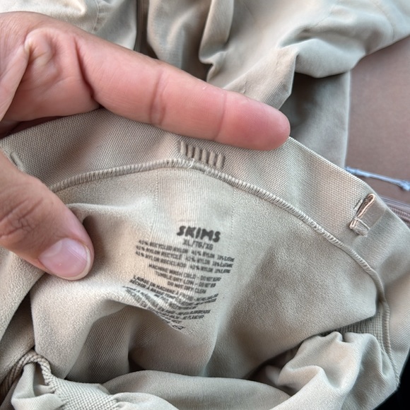 🌷skims short strapless Shapewear Bodysuit - Picture 5 of 5